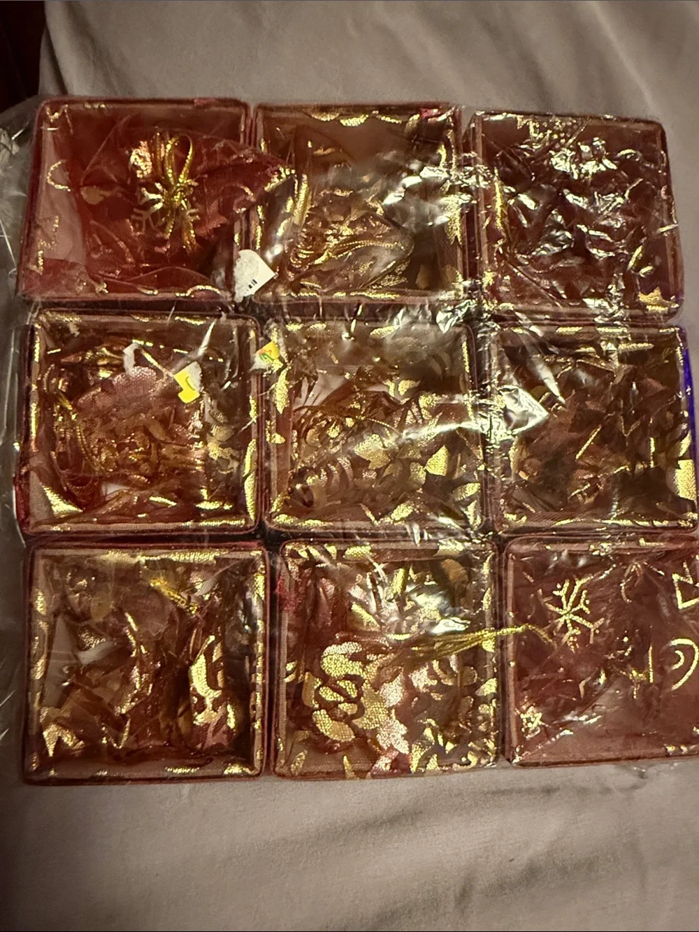 2/25$Red and Gold Fabric attached to box🎁 great for gifts and jewelry- Set of 9